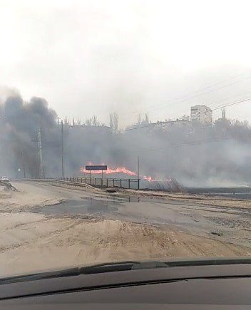 В Волгограде продолжаются пожары